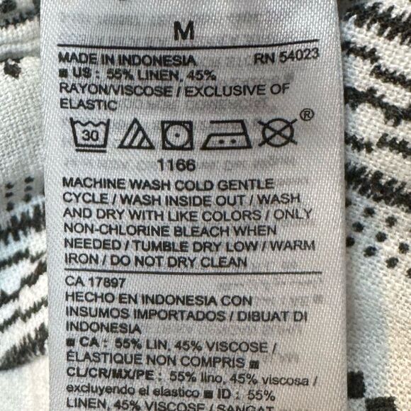 Old Navy Linen-Blend Geometric-Stripe Cami
Jumpsuit, Size Medium - Picture 7 of 10